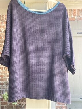 Blue Fish Purple/Black Linen Top with Blue Trim. O/S